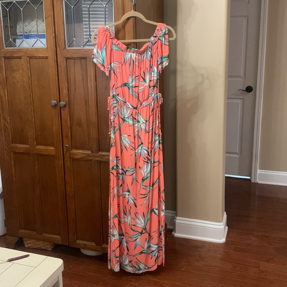 Off shoulder maxi dress XS